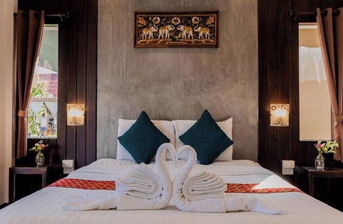 Sukhothai House | Thanawong Pool Villa
