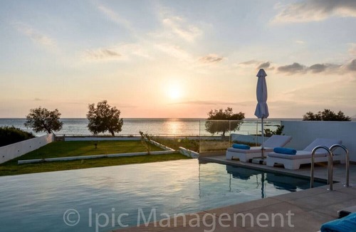 Frangokastellon Villa | Villa Pelagia · Seafront VILLA PELAGIA "SUPERB" New listing2021