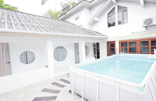 Ratchadaphisek Villa | 4 Bedroom/5 Beds Villa Din Daeng BKK