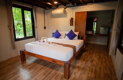 Nuea Khlong Resort | COCO Canopy Boutique Resort