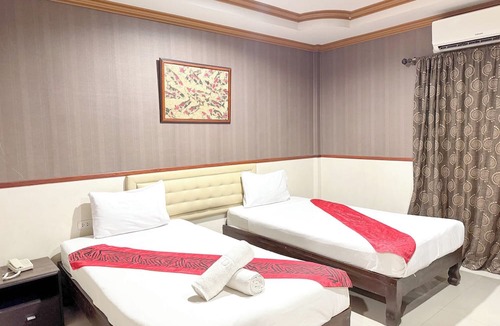 Chomphu Hotel | Grand Amazon Hotel