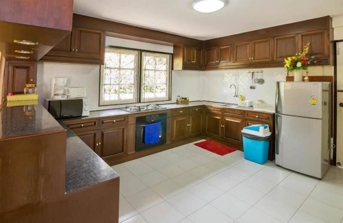 Jomtien Villa | Villa Rosa with Private Pool and Jacuzzi
