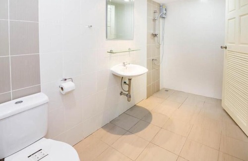 Jomtien Villa | Villa Rosa with Private Pool and Jacuzzi