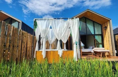 Pua Resort | The field at pua