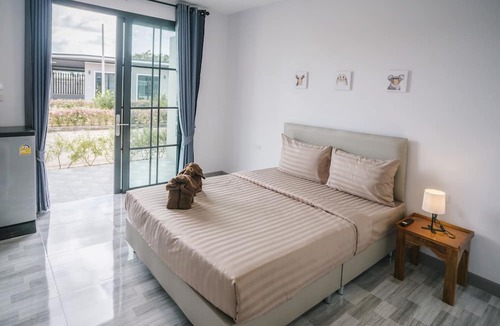 Bang Phra Hotel | Chor Grandé Resort