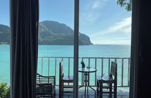 Ko Phi Phi Hotel | The Cobble Beach