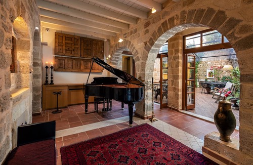 Rhodes Old Town Hotel | Kókkini Porta Rossa