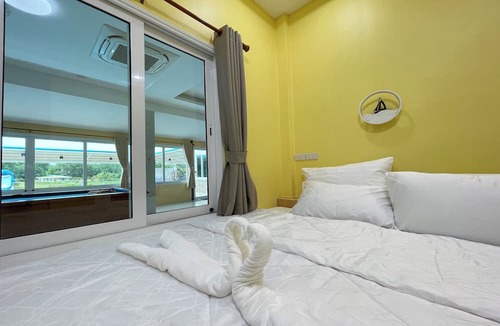Klaeng Villa | Nueng Pool Villa