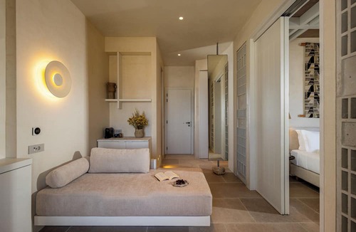 Naousa Hotel | Meros, Santikos Collection