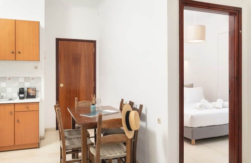 Kato Stalos House | Thelesi Apartments