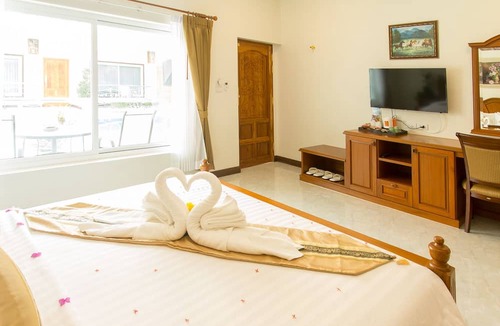 Mueang Len Hotel | Nok Resort & Hotel