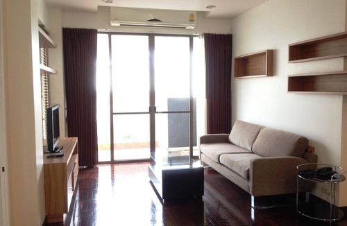 Ratchathewi Apartment | PT Court