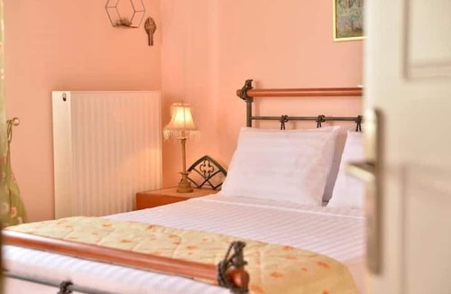 Spata-Artemida Apartment | Domelia's Luxury Apartment near Airport & beach