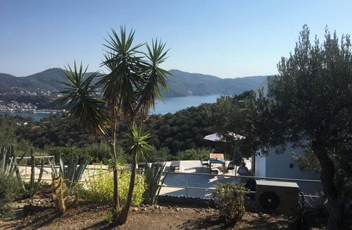 Galatas Villa | Villa Lefka amazinfg view