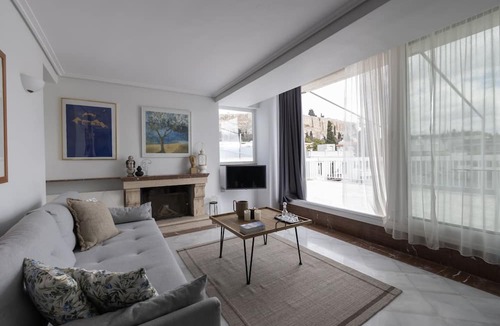 Anafiotika Apartment | Look Out Ancient Athens From A Unique Spot