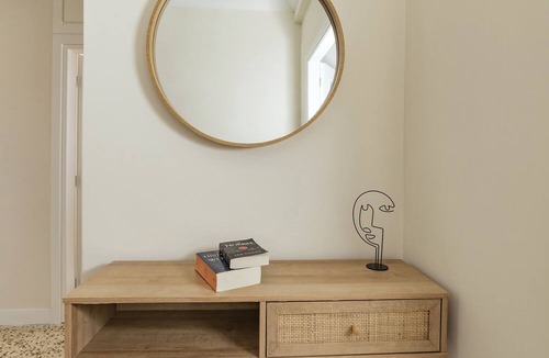 Kypseli Apartment | DECEMBER DISCOUNTS:2 mins walk from trendy pedestrian str