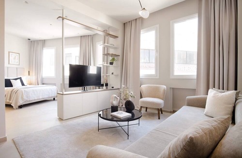 Plaka Apartment | Luxury Apartment in Plaka C