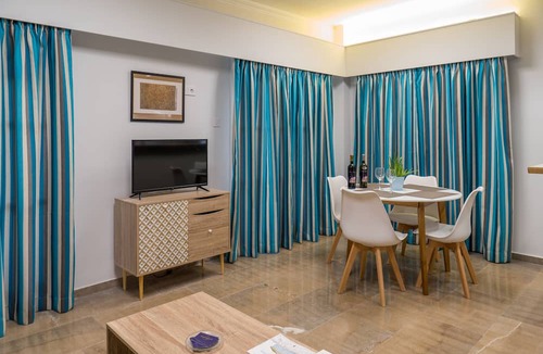 Rafina-Pikermi Apartment | CHROMA Lodge Rafina