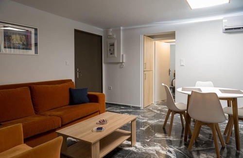 Rafina-Pikermi Apartment | CHROMA Lodge Rafina