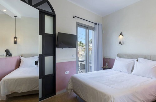 Psirri Apartment | Athenian Lofts