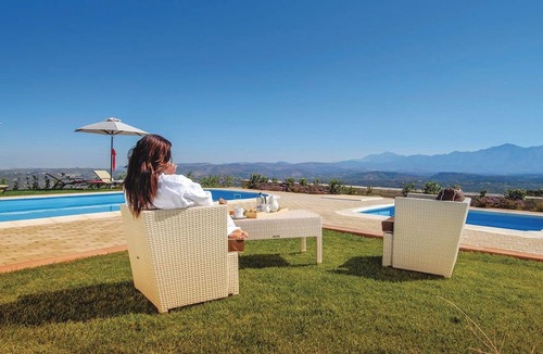 Nikos Kazantzakis Villa | Villa Selena 6 bedroom villa