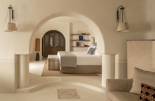 Firostefani Apartment | Homeric Poems