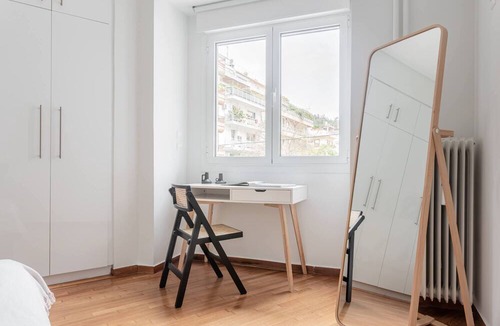 Anafiotika Apartment | Charming & Comfy 2BD Apartment in Acropolis Area