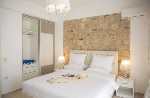 Haraki Apartment | G&K Stone Suites
