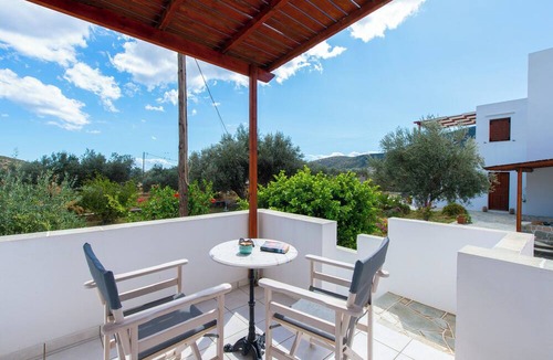 Platis Gialos Apartment | Blue Fish