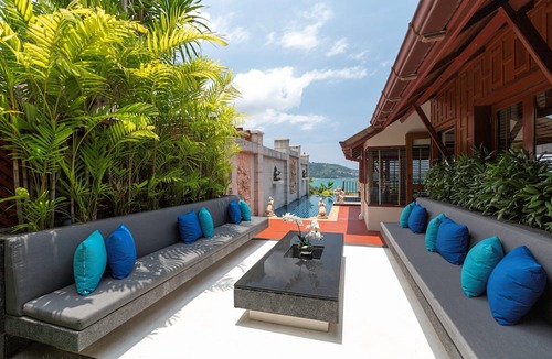 Patong House | Residence Disa – Panoramic sea views above Patong Bay, just steps from the beach