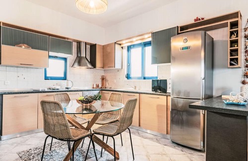 South Rhodes House | Deep Blue by Interhome
