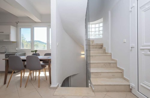 Polichrono Villa | Blue Donkey Villas