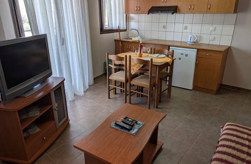Limenaria Apartment | Apartment '2' with Mountain View, Shared Garden and Wi-Fi