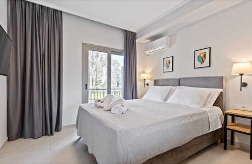 Kavos Apartment | Comissa Luxury Suites