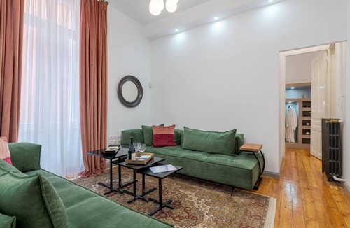 Plaka Apartment | Presidential Suite by 2 Mazi Suites