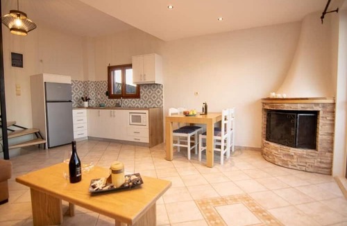 Mochlos Apartment | The Island House| Family size Apt-Overlooking the Aegean| 3 Steps From the Beach
