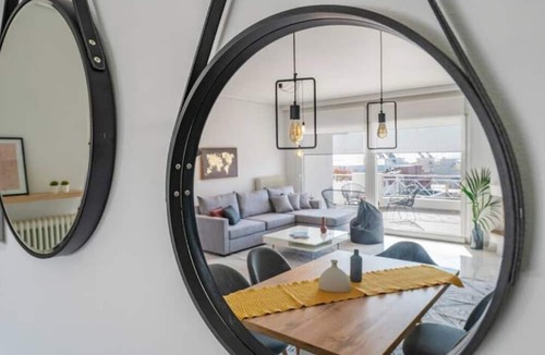 Glyfada Apartment | Bright 3bdr Apt with Roofgarden, Jacuzzi