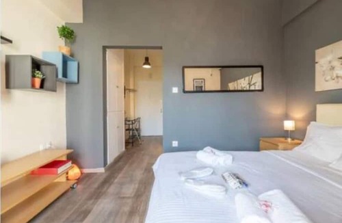 Kinosargous Apartment | Acropolis Vista Retreat