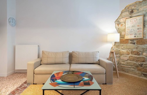 Filopappou Apartment | 2BR Apt 20 Mins From Acropolis w/Washer & Dryer