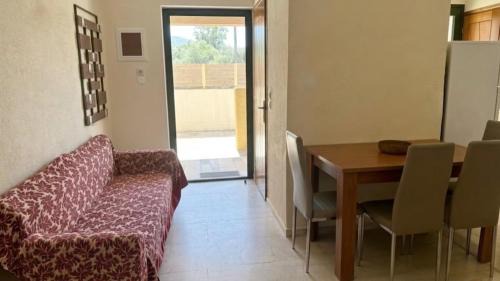 Agios Matthaios Apartment | TETRAKTYS ESTATE beachside seaview ΥΔΩΡ with big garden