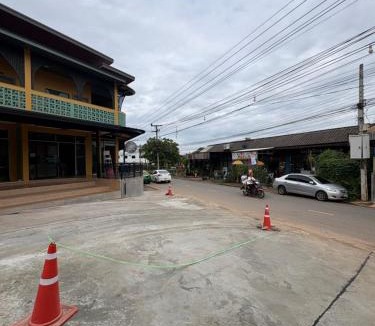 Khonburi Hotel | สิริเพลส ครบุรี