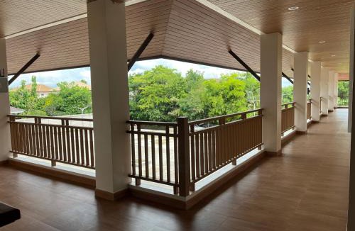 Warin Chamrap Hotel | สมบูรณ์เพลส2