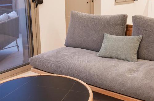 Agkisaras House | NS- Elvagia Anissaras suite with private jacuzzi