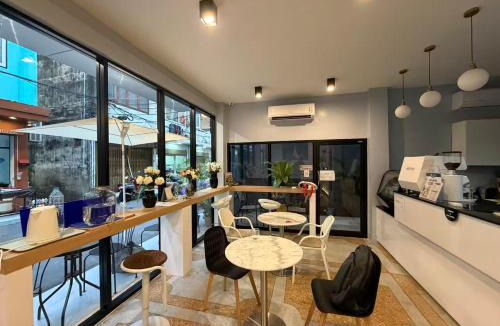 Thanon Phetchaburi Hostel | Wan Residence Ratchatewi