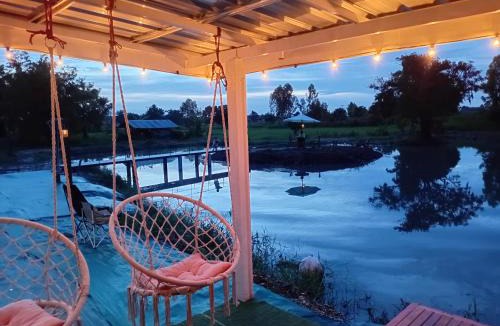 Kumphawapi Resort | เคียงนารีสอร์ทคาเฟ่