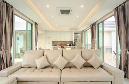 Hua Hin Villa | Supreme Private Villa with 4 Bedrooms and Nice Pool