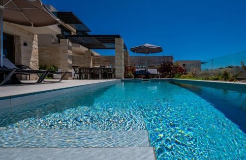 Sternes Villa | Elpida Luxury Villa, private pool, fantastic view!