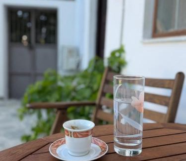 Samothrace Villa | Avli