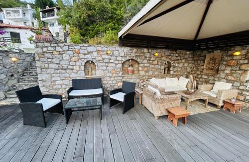 Kanapitsa House | Villa Bienvenue Apartments