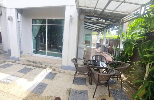 Lat Lum Kaeo House | The Plant Light Thiwanon